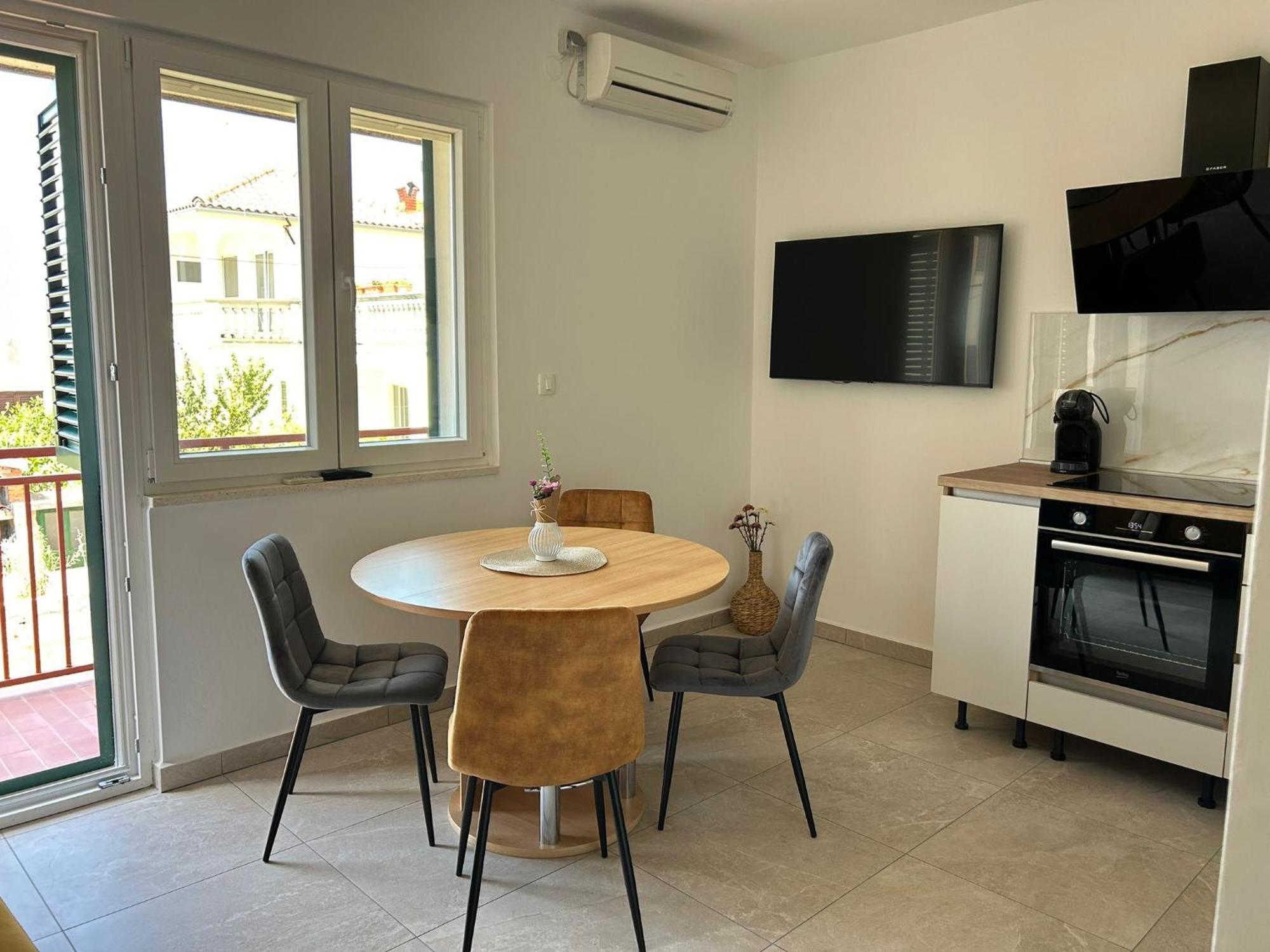 Apartman Marita Jezera Luaran gambar