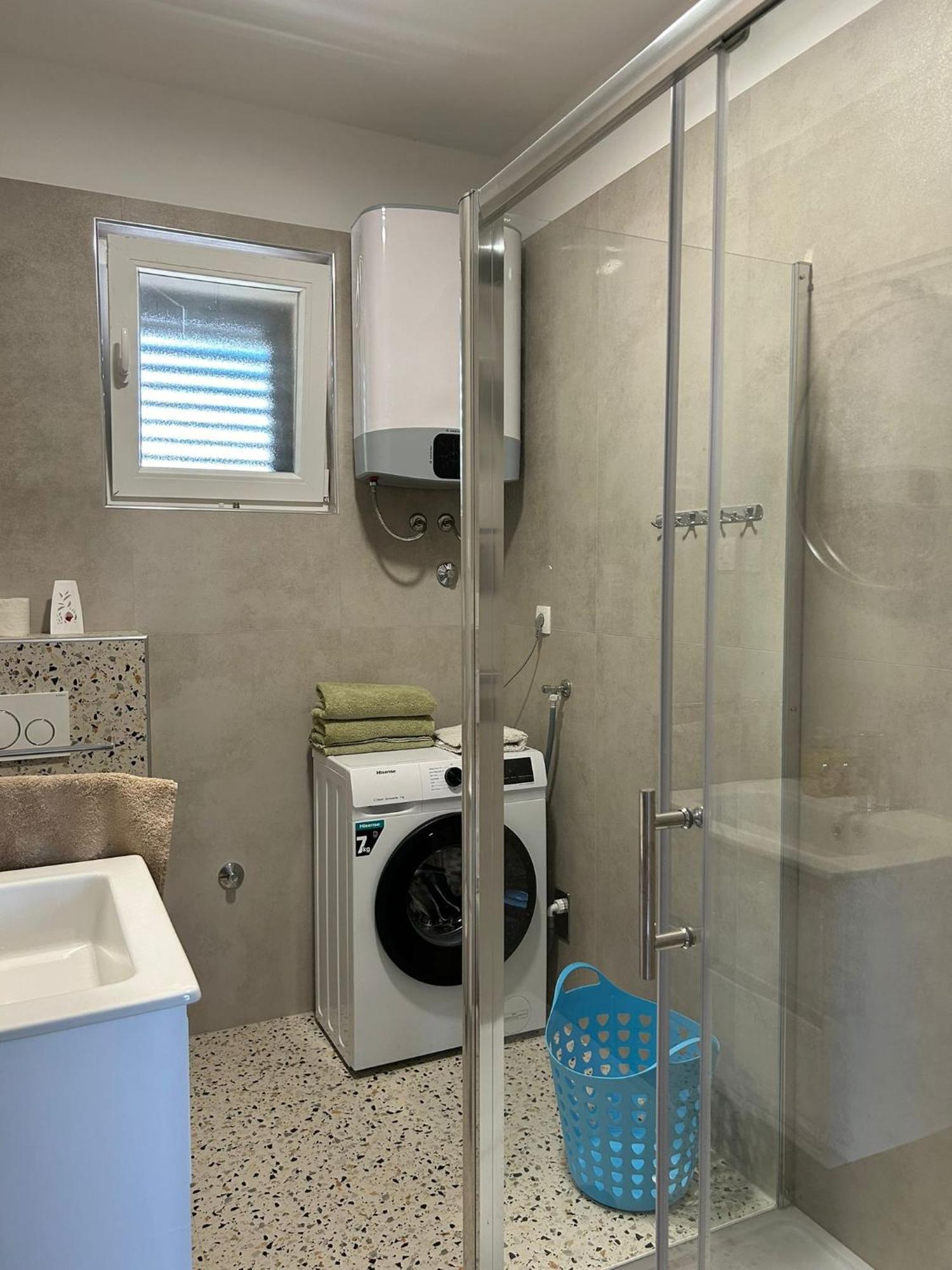 Apartman Marita Jezera Luaran gambar